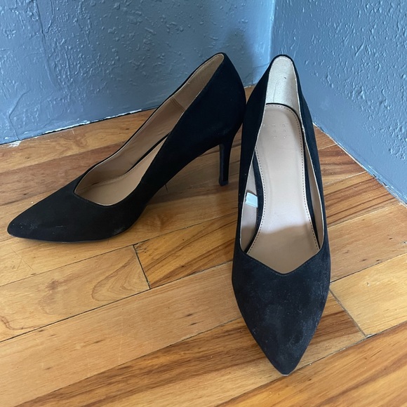 Black Heels - Picture 1 of 3